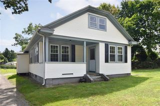 141 Simmonsville Ave, Johnston, RI 02919