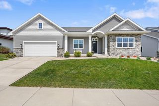9926 Autumn Breeze Rd, Middleton, WI 53562