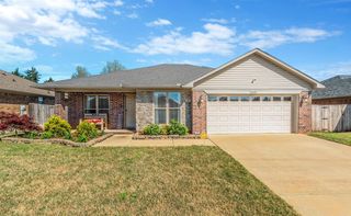 2250 Linda Dr, Conway, AR 72032