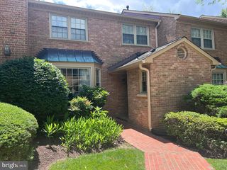 7328 Aynsley Ln, Mc Lean, VA 22102