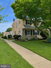 1024 W  Bridge St, Phoenixville, PA 19460