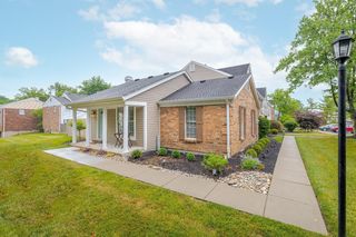 968 Woodlyn Dr N, Cincinnati, OH 45230