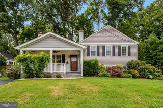 7623 Mendota Pl, Springfield, VA 22150