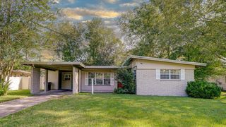 7057 Rollo Rd, Jacksonville, FL 32205