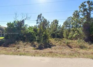 442 Raymer St, Lehigh Acres, FL 33974