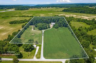 1068 Lovejoy Rd, Sparta, TN 38583