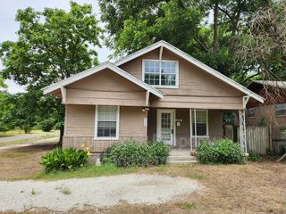 430 W  10th St, Ada, OK 74820