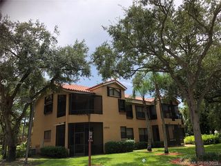 15515 N  Miami Lakeway N #206-11, Miami Lakes, FL 33014