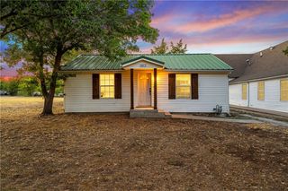 1917 McKenzie Ave, Waco, TX 76708