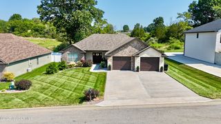 5506 Kenview Dr, Jefferson City, MO 65109