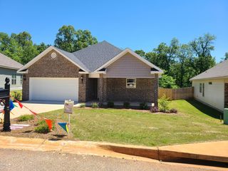 116 Hawks Rdg, Byron, GA 31008