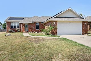 605 W Chandler Drive, Willard, MO 65781