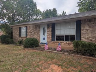 1511 Milam Dr, Tyler, TX 75701