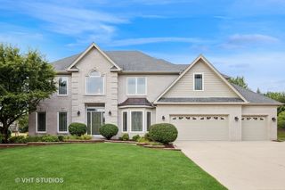 2249 Kenyon Ct, Aurora, IL 60502