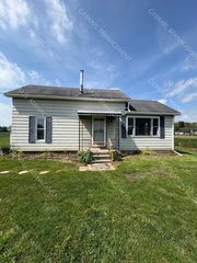 2306 S  Van Vleet Rd, Swartz Creek, MI 48473