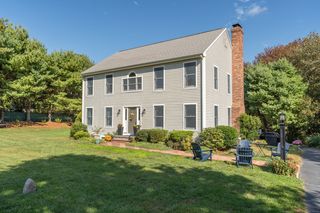 2 Riverdale Landing, Old Lyme, CT 06371