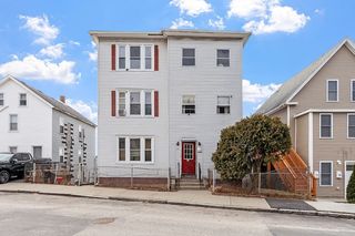 13 Groton Pl, Worcester, MA 01604