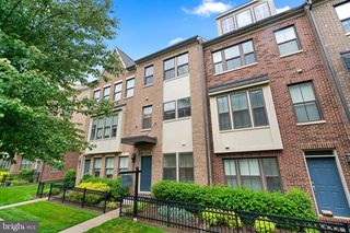 4624 Woodberry St, Riverdale, MD 20737