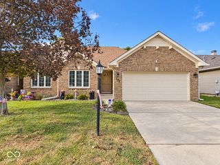 542 Silver Fox Ct, Indianapolis, IN 46217