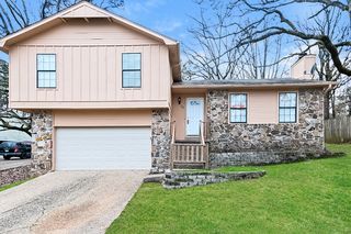 53 Stoneledge Dr, Maumelle, AR 72113