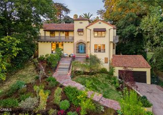 1023 E  Mountain St, Glendale, CA 91207
