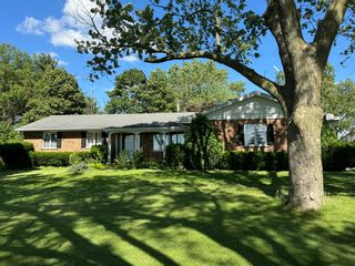 3222 N  250 East Rd, Clifton, IL 60927