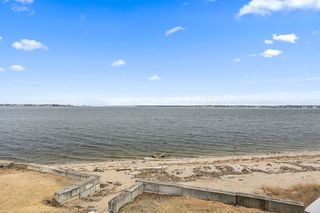 1 Patricia Ln #410, Bronx, NY 10465