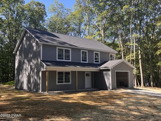 110 Byron Rd, Milford, PA 18337