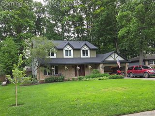 5327 Olde Saybrooke Rd, Grand Blanc, MI 48439