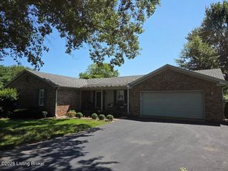 3350 Lake Shore Dr, Bowling Green, KY 42104
