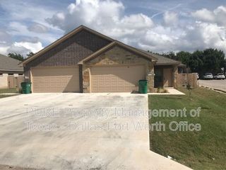 3011 Enchanted Rd, Granbury, TX 76049