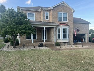 2120 Iroquois Ct, Thompsons Station, TN 37179