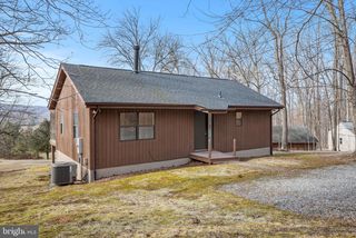 13426 Harpers Ferry Rd, Purcellville, VA 20132