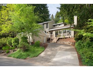 48 Aquinas St, Lake Oswego, OR 97035