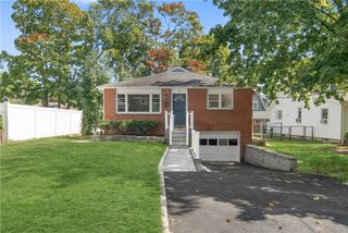 52 Narragansett Avenue, Ossining, NY 10562