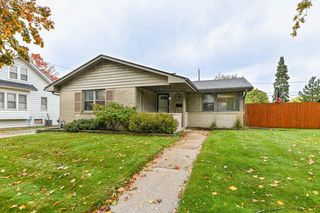 1925 Wustum AVENUE, Racine, WI 53404
