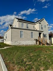 215 E  Cherry St, Troy, MO 63379