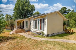 1570 Yaupon Cove Dr, Onalaska, TX 77360