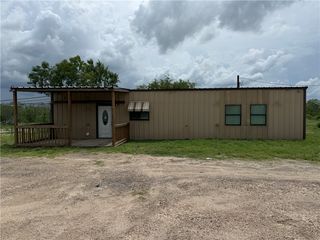 Address Not Disclosed, Three Rivers, TX 78071