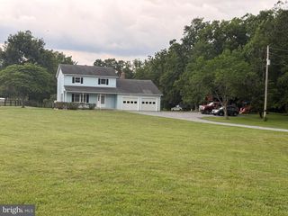 1503 Senseny Rd, Berryville, VA 22611