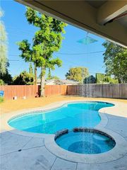 8448 Aura Ave, Northridge, CA 91324