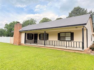 701 E  10th St, Danville, AR 72833