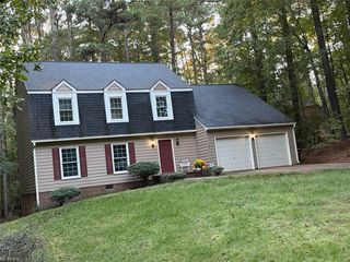 215 Old Cart Rd, Williamsburg, VA 23188