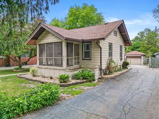 142 N  Kelly St, Hobart, IN 46342