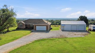 5108 S 163rd Road, Bolivar, MO 65613