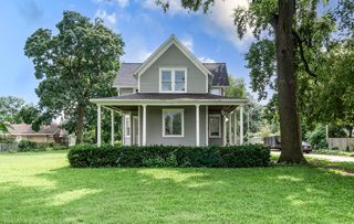 1961 Miner St, Des Plaines, IL 60016