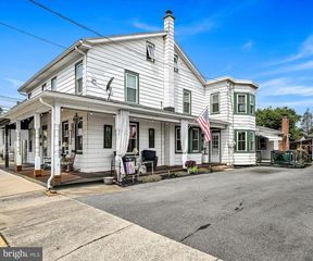 118 W  Ferdinand St, Manheim, PA 17545