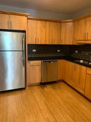 1047 W  Madison St #201, Chicago, IL 60607