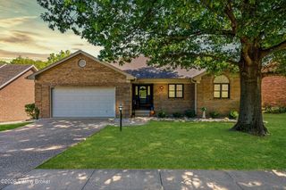 4113 Hurstbourne Woods Dr, Louisville, KY 40299