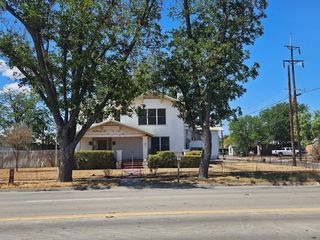 302 S  Crockett Ave, Sonora, TX 76950